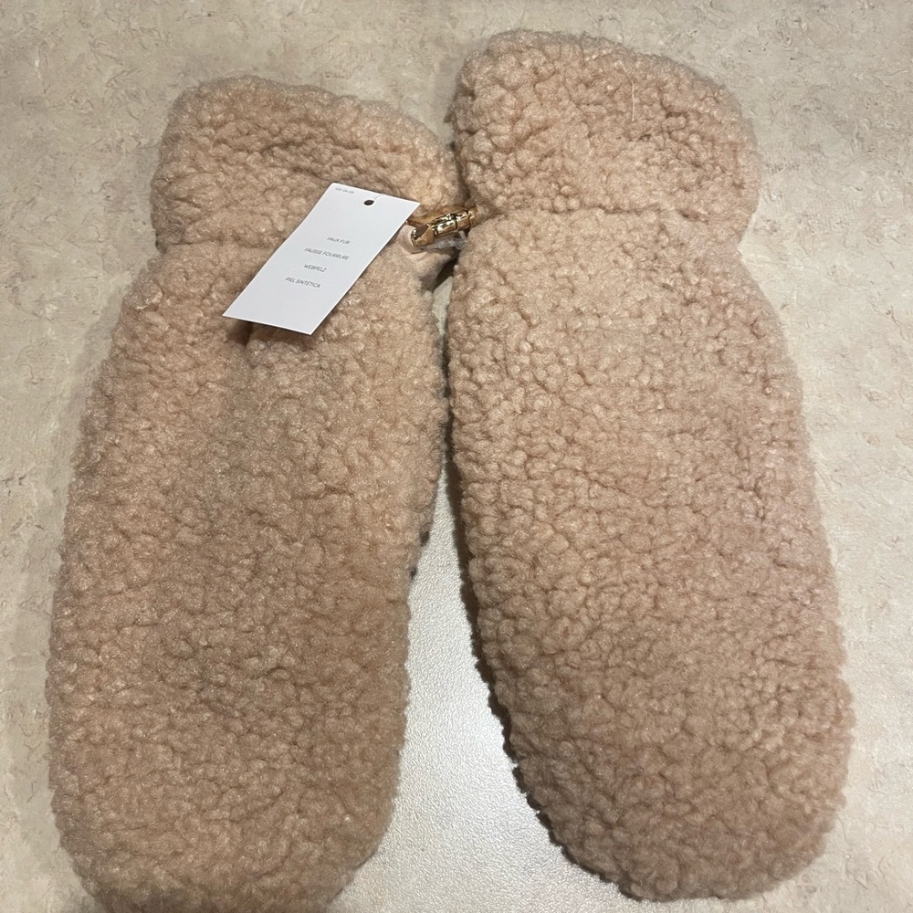 Lands' End Tan Mittens